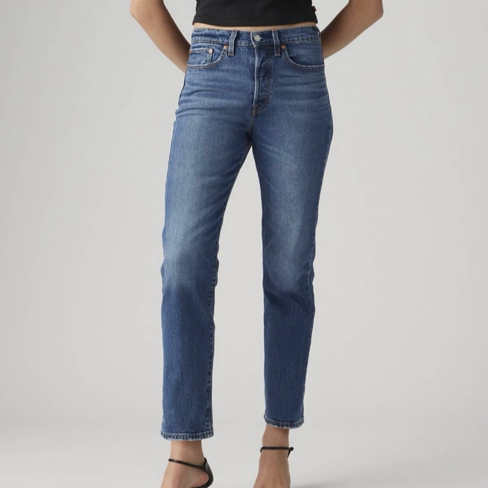 Levi’s Wedgie Straight Ankle Jeans